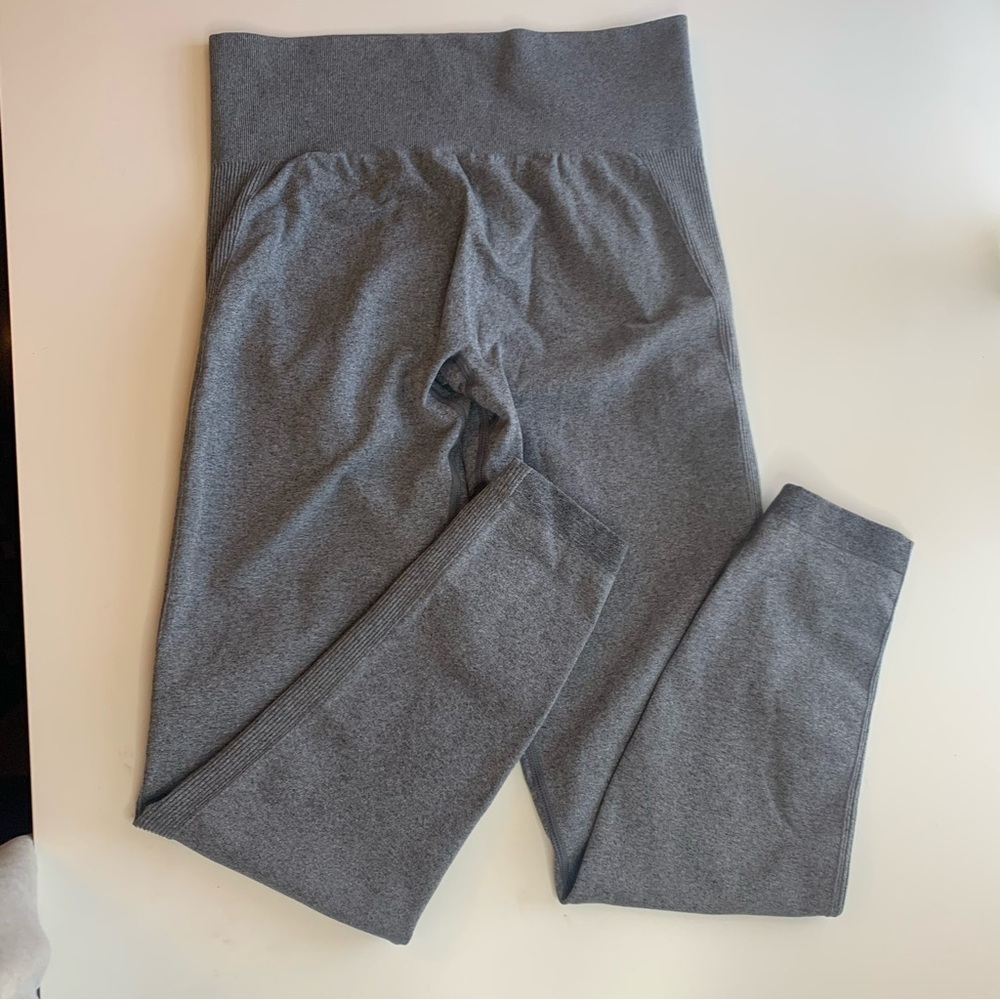 Stylish Gray High-Waisted Leggings